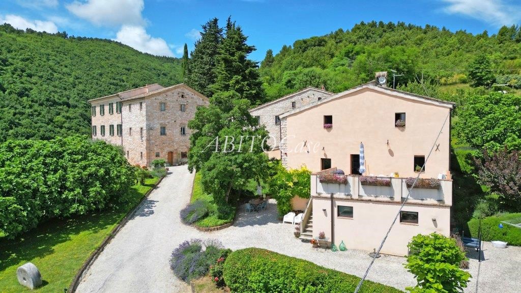 Borgo Paradiso