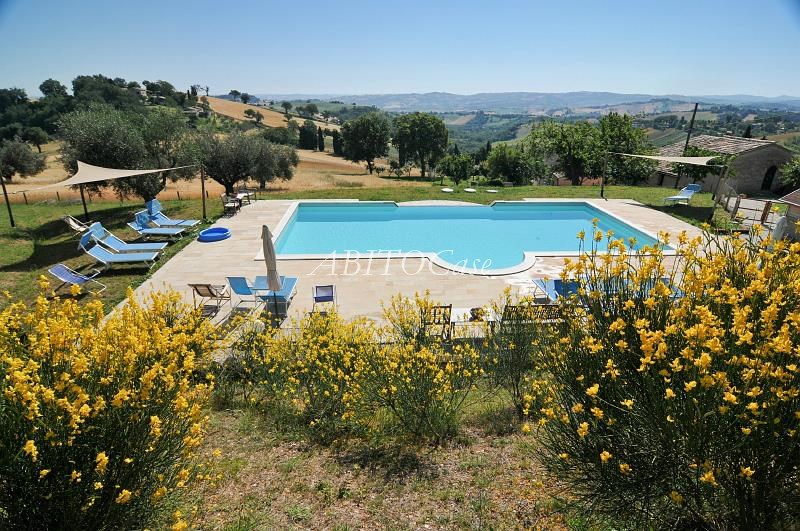 Borgo Paradiso