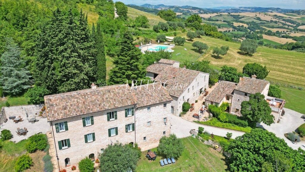 Borgo Paradiso