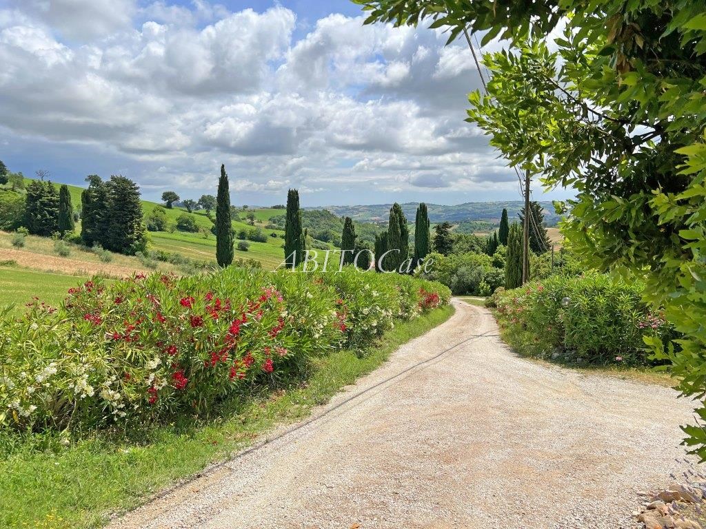Borgo Paradiso