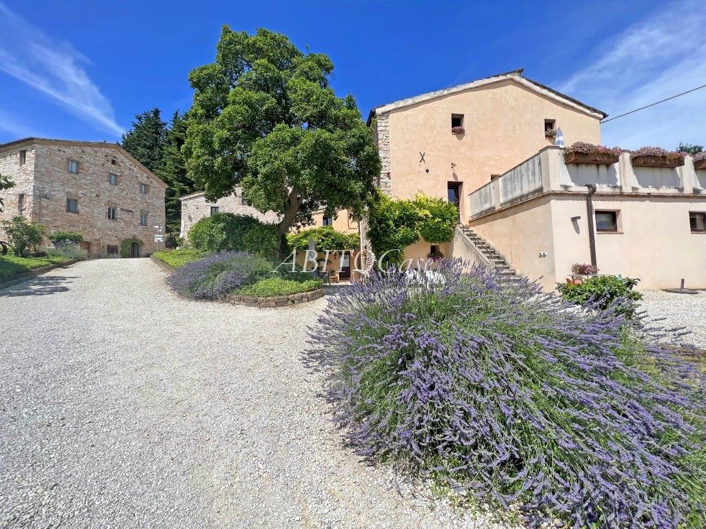 Borgo Paradiso
