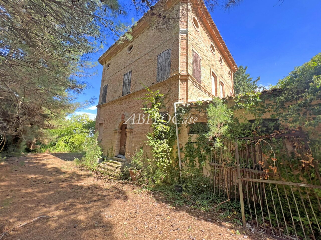 Villa Corona