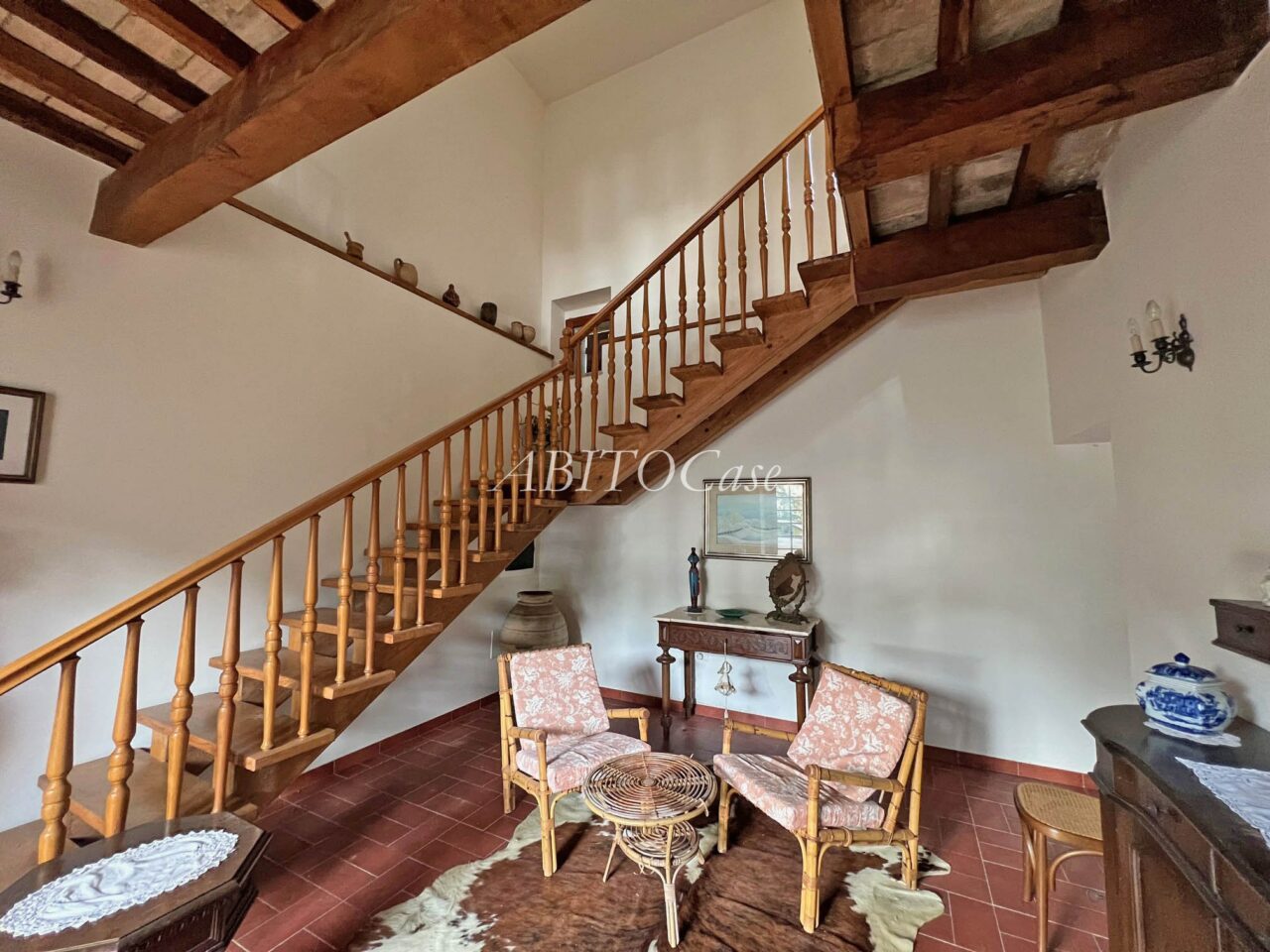 Casa White