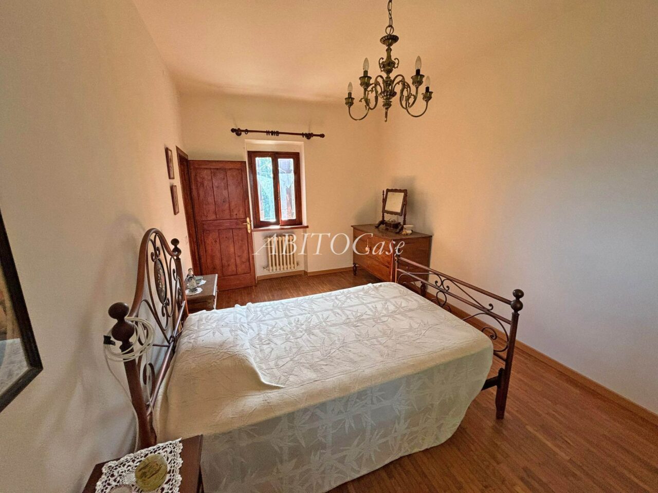 Casa White