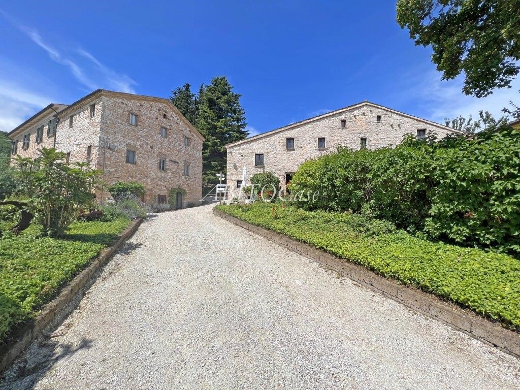 Borgo Paradiso