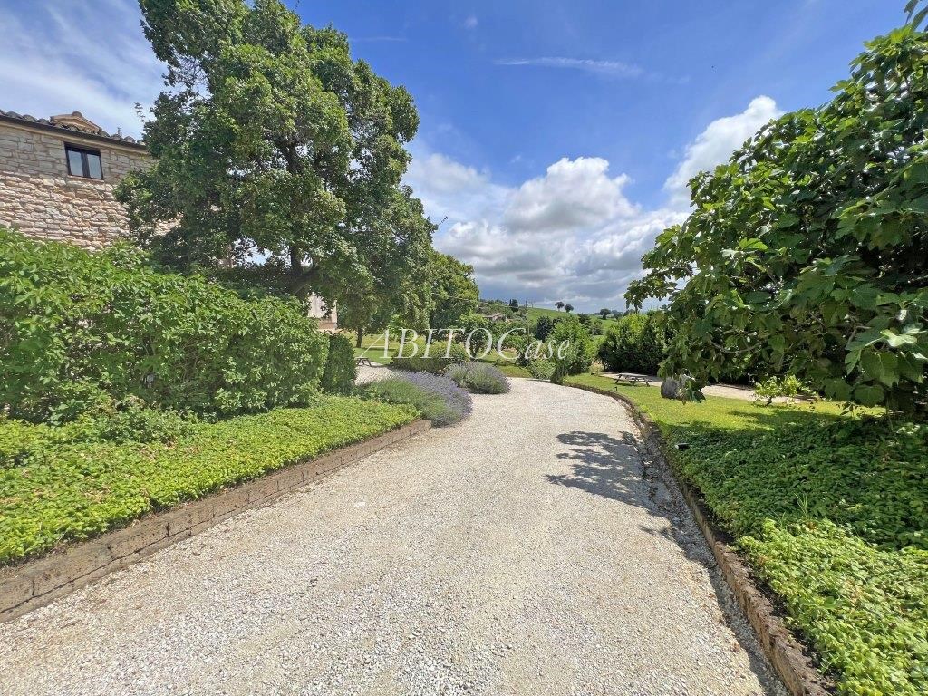 Borgo Paradiso