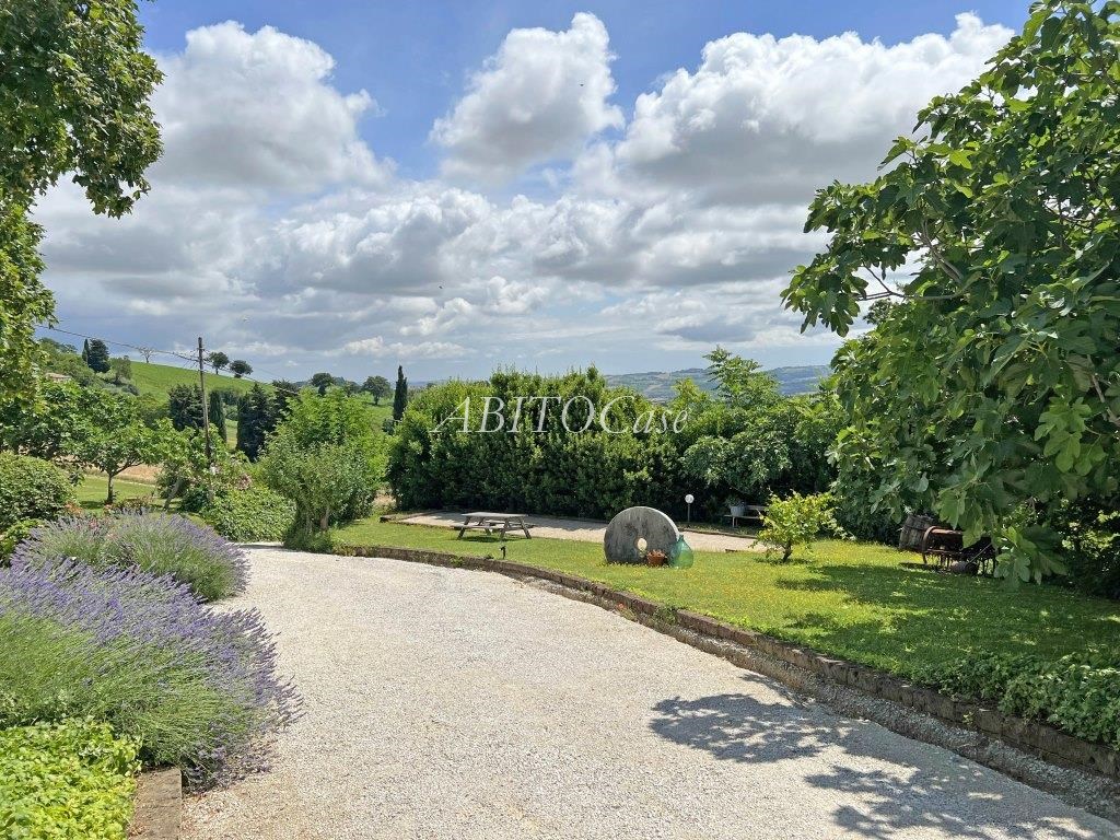 Borgo Paradiso
