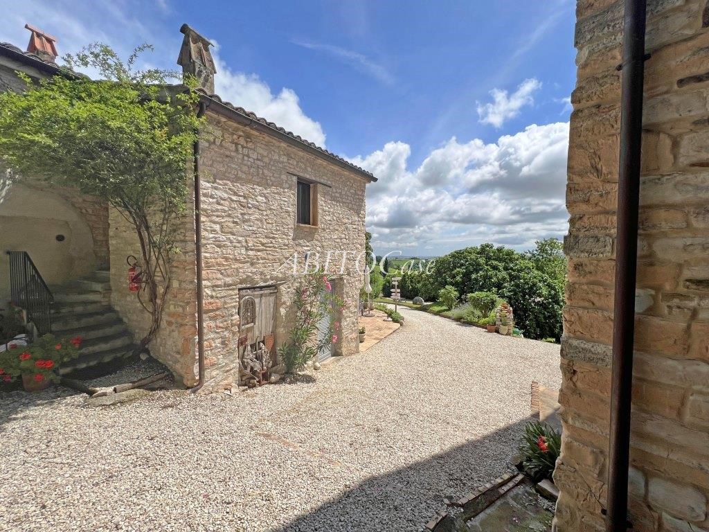 Borgo Paradiso
