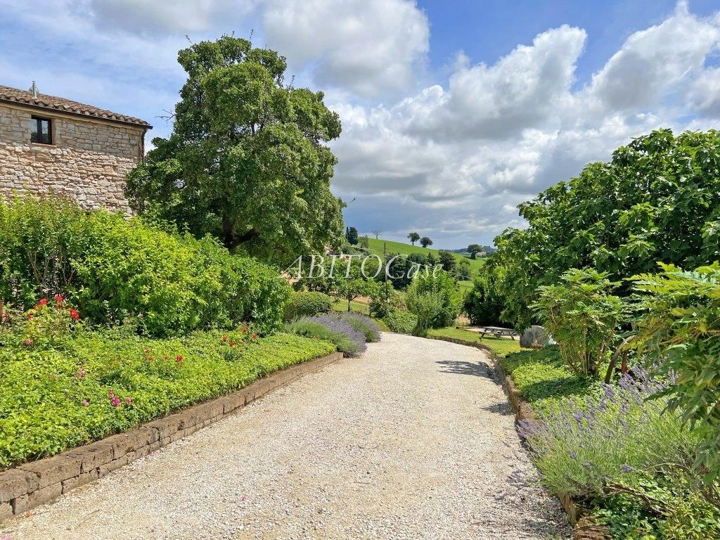 Borgo Paradiso